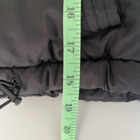Aeropostale Cropped Puffer Jacket Womens XS Black Hooded Y2K Style Winter Coat - Picture 10 of 12
